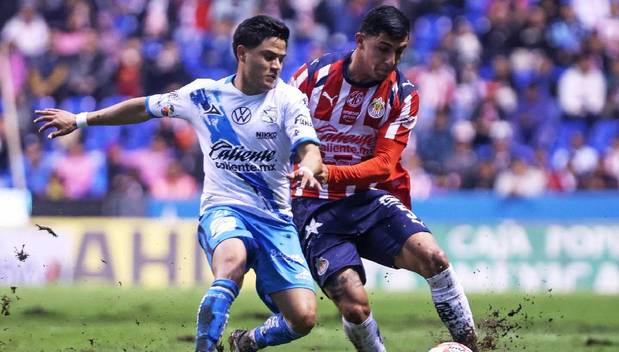 Chivas se impone de visita a Puebla en el Cuauhtémoc / Mexsport