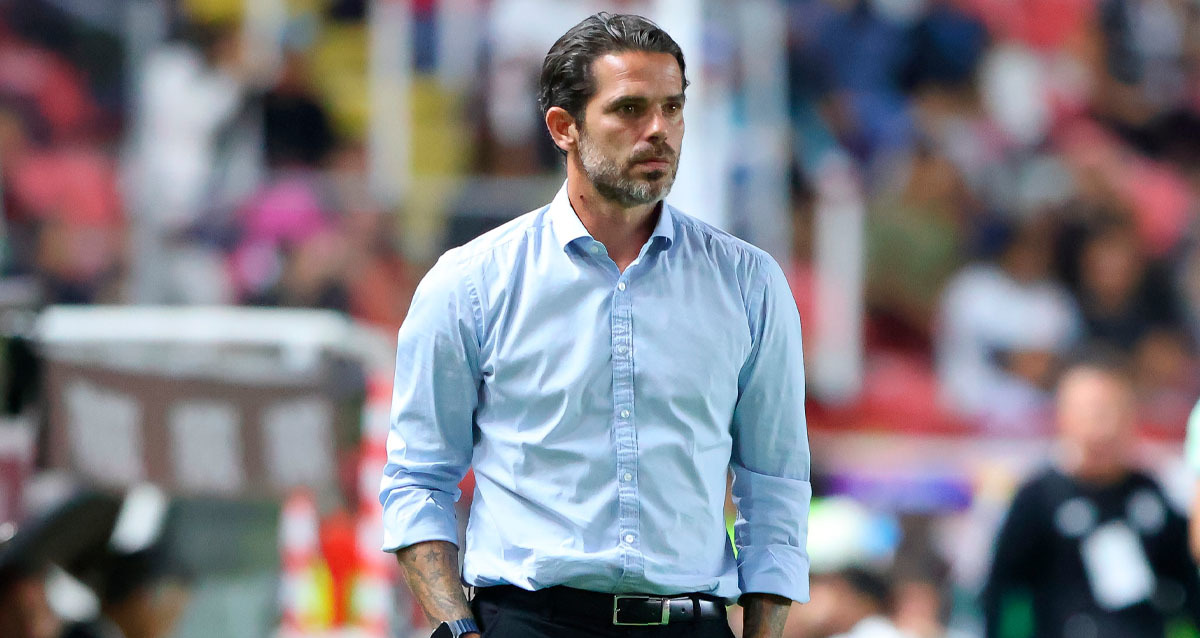 Fernando Gago abandonó la conferencia de prensa. (Foto: Imago7)