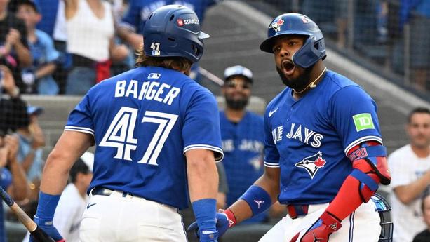 Toronto se adelanta en la Serie Divisional ante New York