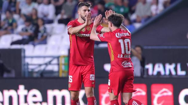 Canelo Angulo adelantó al Toluca casi al inicio del juego (Imago7)