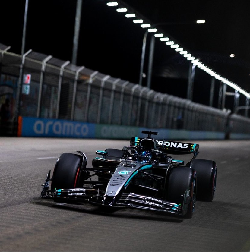 George Russell brilló en Singapur (X: @MercedesAMGF1)