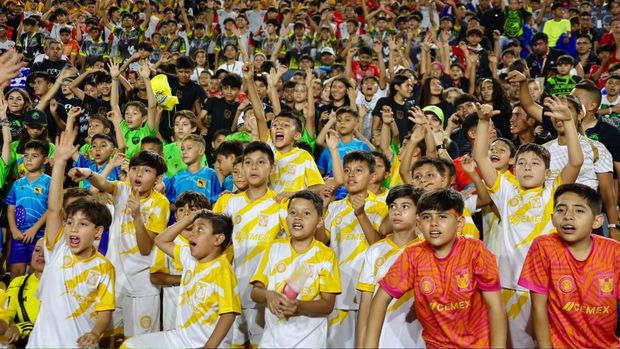 Niños, niñas y jóvenes estuvieron presentes en la inauguración del torneo. (Foto: Tigres)