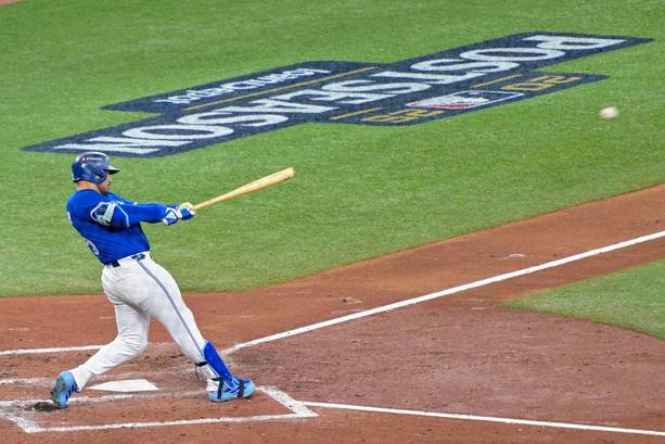 Para top Mariners vs Blue Jays