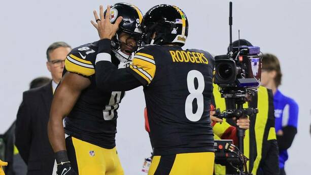 Aaron Rodgers dio el pase para el primer touchdown (Reuters)