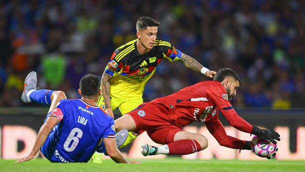 América y Cruz Azul tuvieron un juego con muchas emociones (Mexsport)