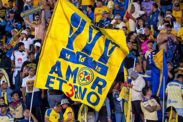 Afición de América en el Estadio Azulcrema (Imago7)