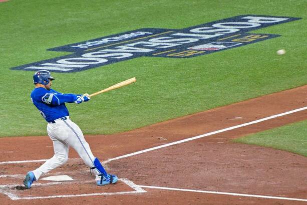 Para top Mariners vs Blue Jays