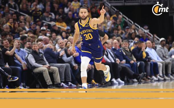 Steph Curry volvió a tener una actuación de antología (Foto: AFP)