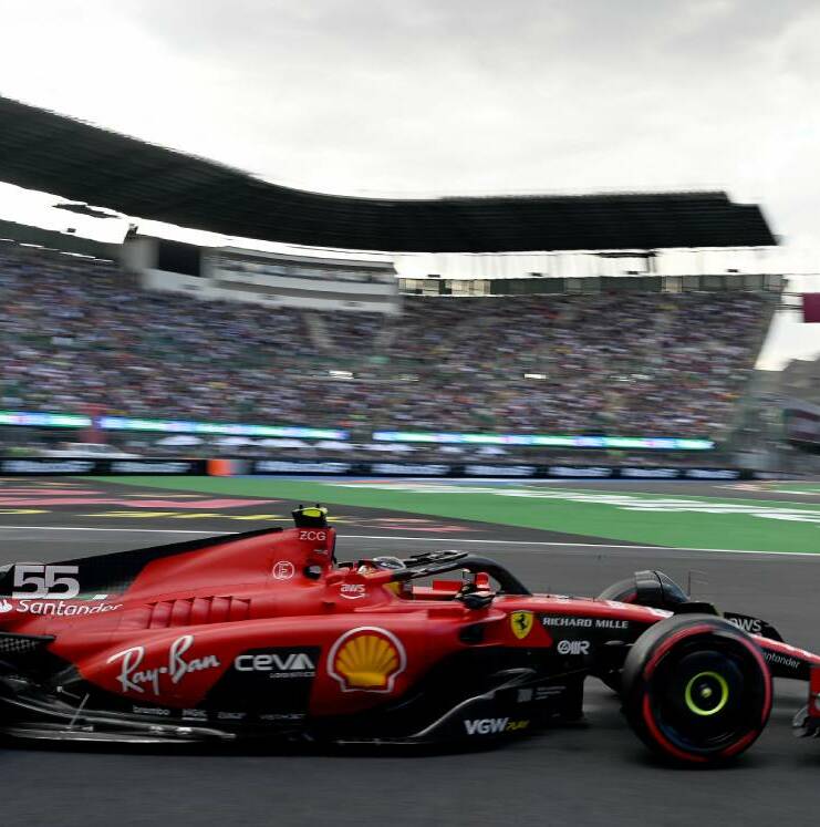 Carlos Sainz durante las prácticas del Gran Premio de México (Foto: AFP)
