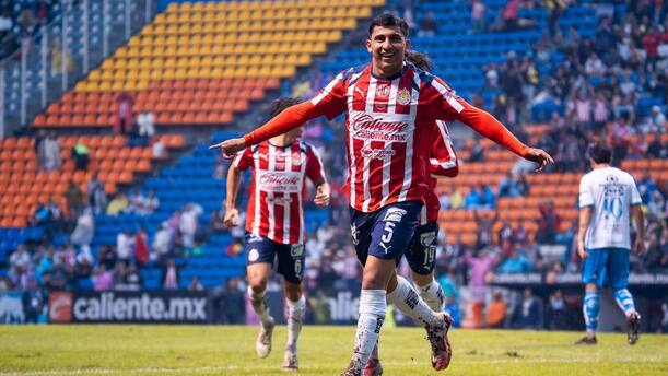 El Cotorro González sacó la magia en Puebla (Imago7)
