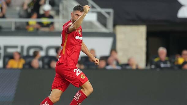 Paulinho hizo doblete para la igualada de Toluca (Imago7)