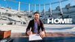 Lionel Messi firmando su contrato en el Miami Freedom Park (Inter Miami)