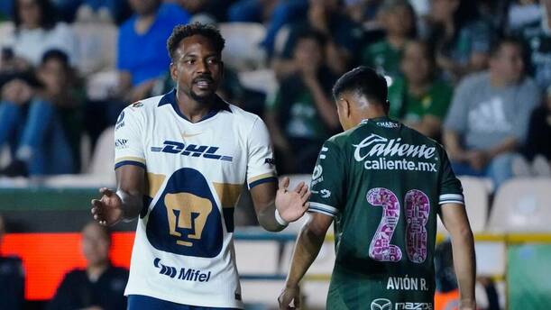 Álvaro Angulo durante el duelo de León vs Pumas (Imago7)
