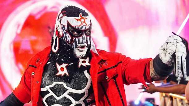 Penta Zero Miedo quiere su revancha contra Seth Rollins (Ig penta_zero_miedo)