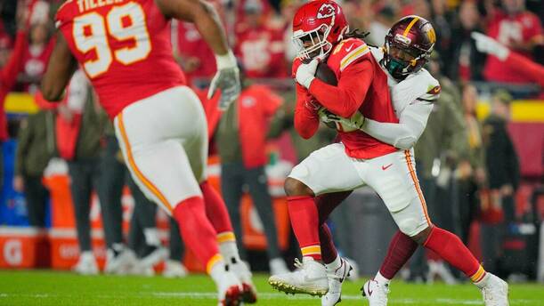 Chiefs y Commanders no se hicieron daño en el primer cuarto (Reuters)