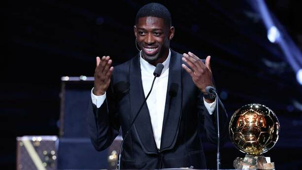 Dembelé durante su discurso al recibir el Balón de Oro (AFP)