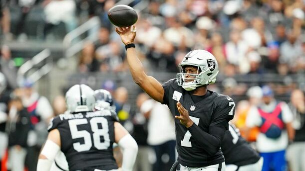 Geno Smith, quarterback de los Raiders (Reuters)