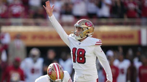 Los 49ers sufrieron para vencer a los Cardinals (AFP)