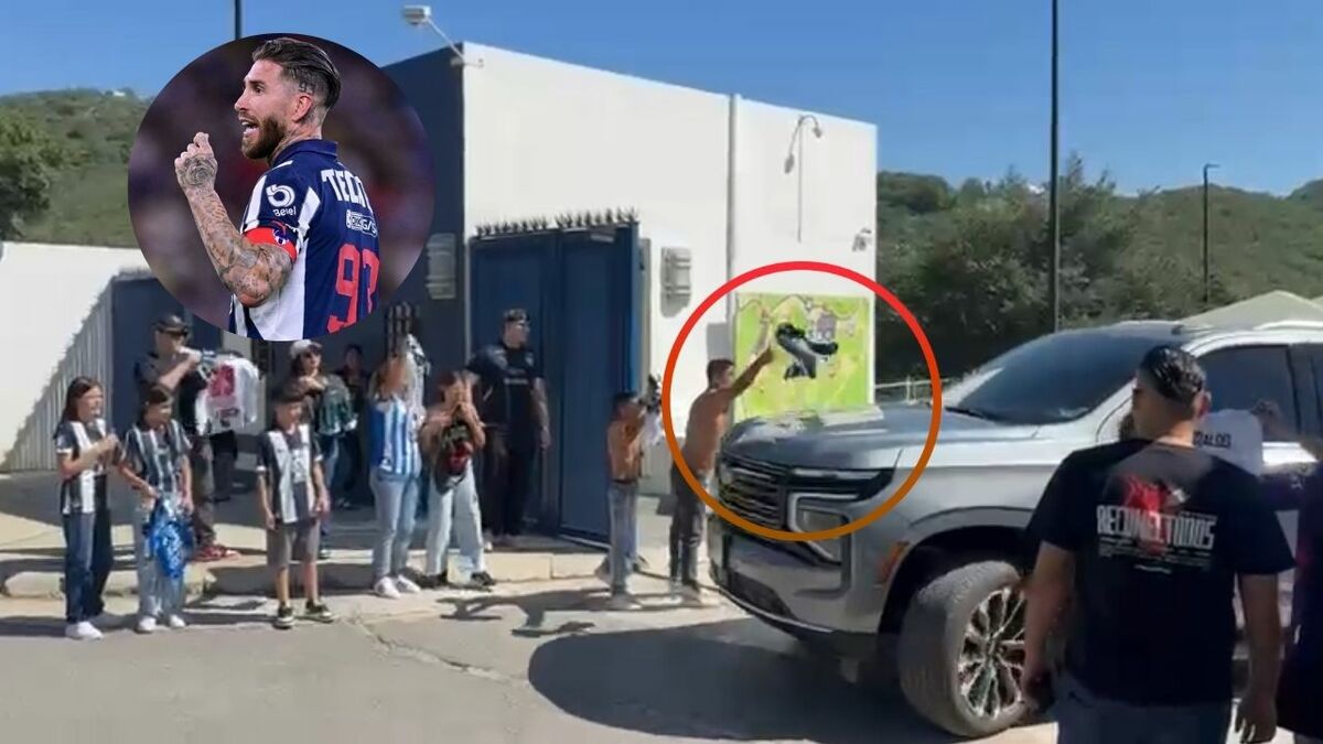 Aficionado aventó su playera por una firma de Ramos. (Foto: captura de pantalla)