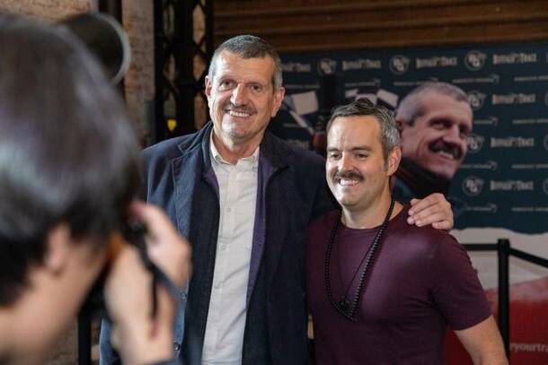 Steiner con uno de sus fans (Cortesía)