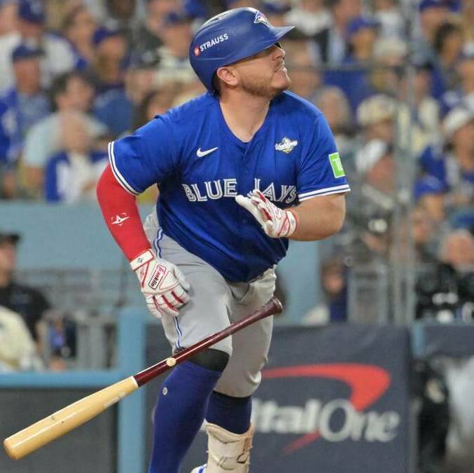 Alejandro Kirk sigue brillando en la Serie Mundial (Reuters)