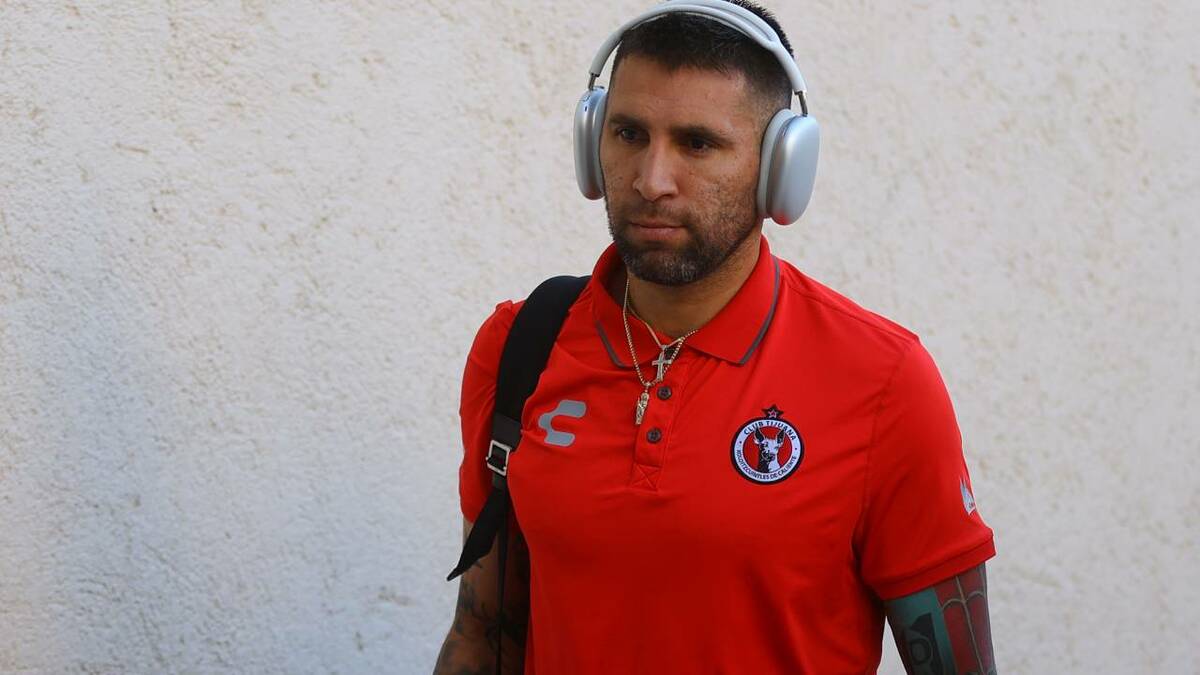 Jonathan Orozco se vio involucrado en un accidente vial (Imago7)