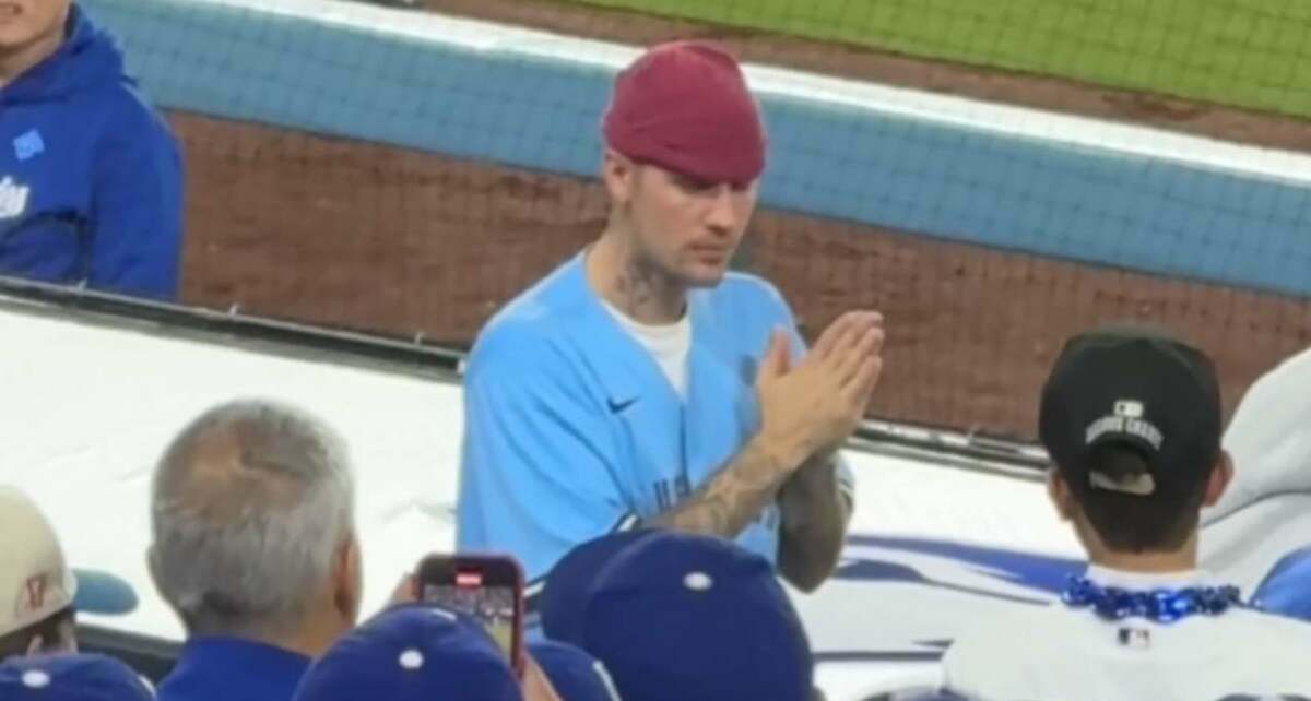 Justin Bieber se llevó los reflectores en el Clásico de Otoño (Captura)