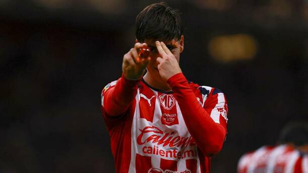 Armando González se convirtió en la figura de Chivas (Mexsport)