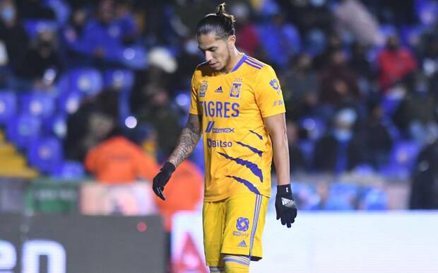Carlos Salcedo reveló que Tigres no le ofreció su permanencia en el equipo (Foto Imago)