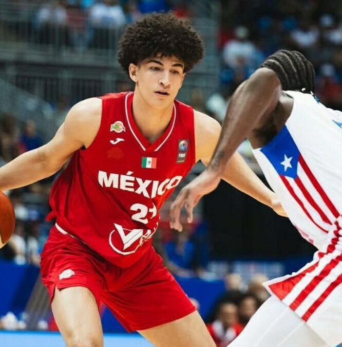 El mexicano Karim López apunta a jugar en la NBA (FOTO: @karim_lopez21)
