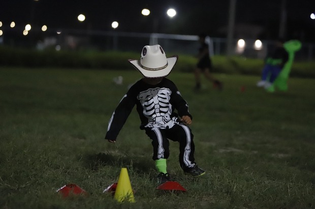 El disfraz norteño no podía faltar. (Foto: Facebook Academia Mazatlán FC Apodaca)
