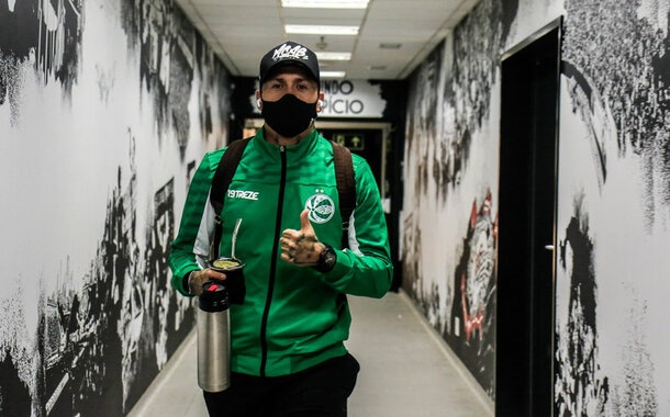 Nicolás Castillo reapareció en Brasil. Foto: Twitter @ECJuventude)