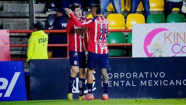 Chivas sacó una victoria valiosa de la cancha de Pachuca (Imago7)