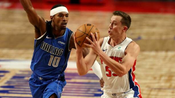 Los Pistons se quedaron con el triunfo sobre los Mavericks / Reuters