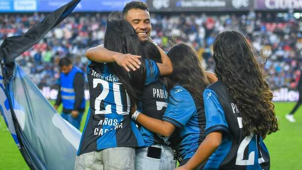 Pablo Barrera fue acompañado por su familia (Imago7)