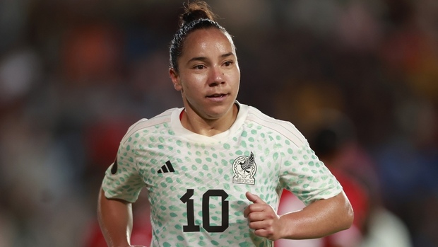 Charlyn Corral  se lamenta con el Tri Femenil (Mexsport)