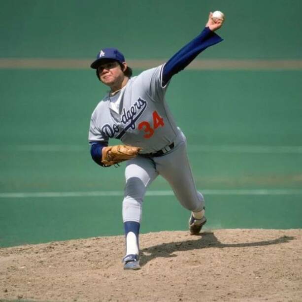 Fernando Valenzuela hace un lanzamiento en MLB (Los Ángeles Dodgers)
