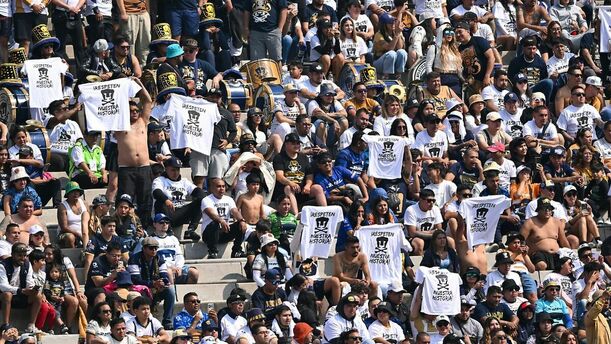 Protesta de la Rebel contra Pumas (Imago7)