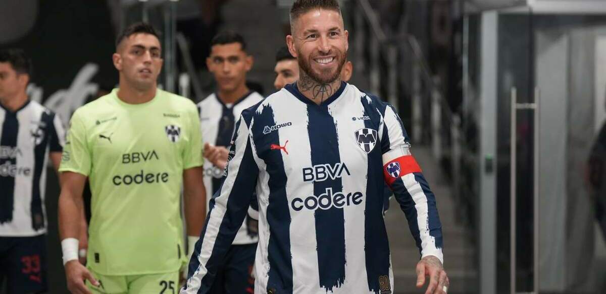 Sergio Ramos y Rayados solo aspiran a quedar en el top4 del Apertura 2025 (Imago7)