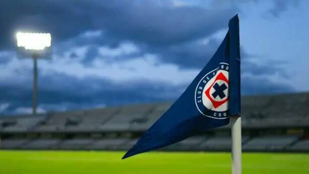 Bandera de Cruz Azul en el Estadio Olímpico Universitario (Imago7)