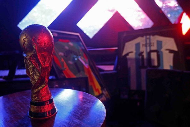 La Copa del Mundo no podía faltar en la fiesta mundialista con el Up Front de Multimedios. (Foto: Fernando Carranza)