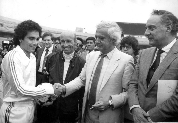 Hugo Sánchez debutó hace 40 años con los merengues. (Foto: Especial)