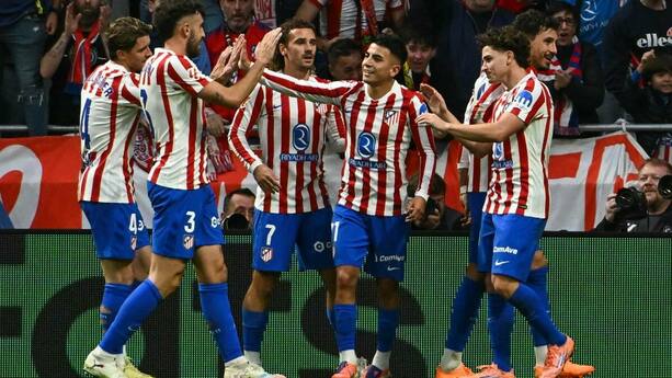 Atlético de Madrid festeja un gol ante Sevilla (EFE)