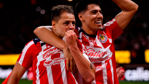 Chicharito marcó el cuarto del partido para Chivas. (Foto: Mexsport)