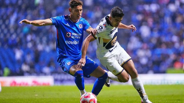 Cruz Azul y Pumas regalaron un buen partido (imago7)