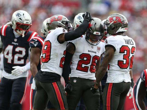 Buccaneers no pudo responder al ataque de los Pats (Reuters)