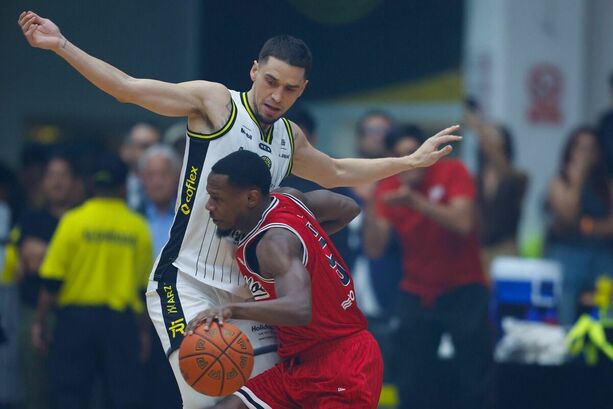 Fuerza Regia podría coronarse el lunes en el Juego 5 / Jorge López