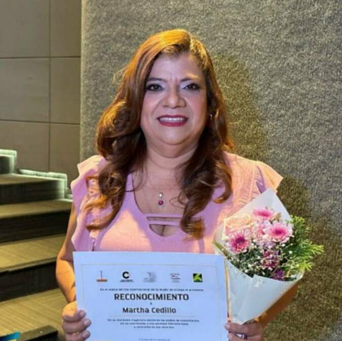 Martha Cediilo - Periodista de Multimedios