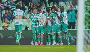 Santos le hizo la 'maldad' a Pachuca (Imago7)