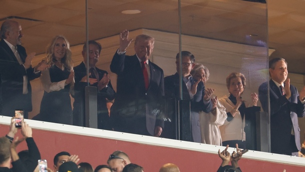 Trump fue abucheado en partido de la NFL (Reuters)